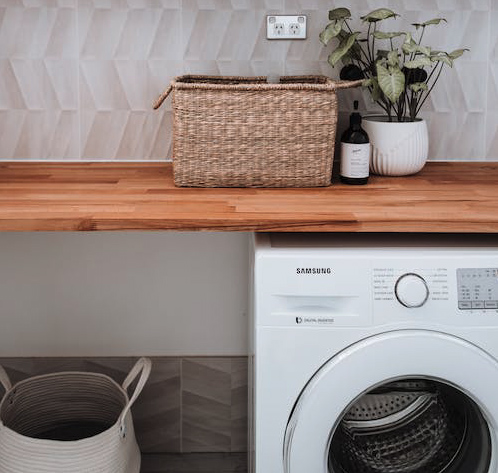 washing machine below shelf